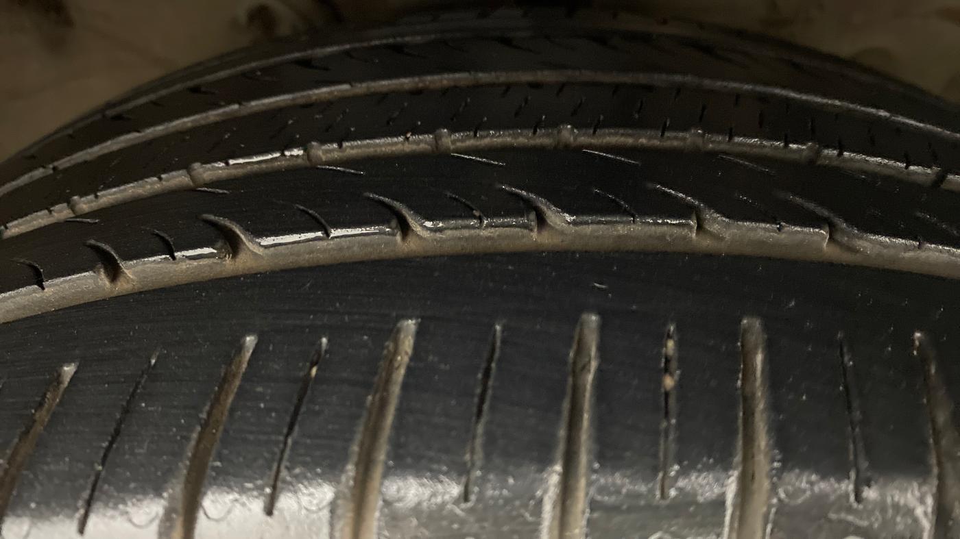 2017 Hyundai Verna FLUIDIC 1.6 VTVT SX AT, Petrol, Automatic, 51,063 km, Right Front Tyre Tread
