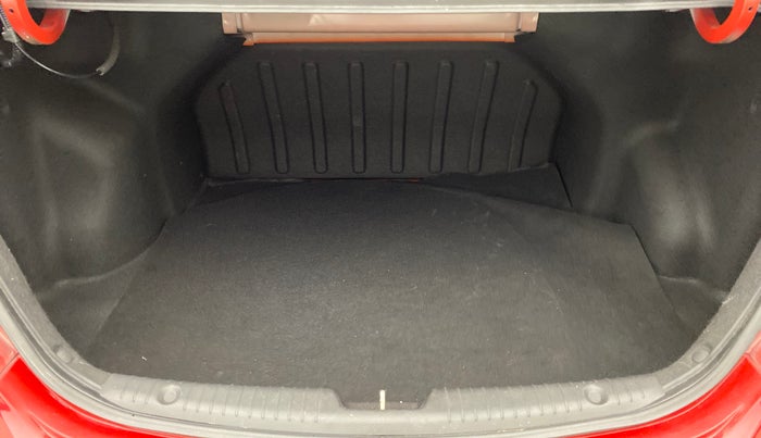 2017 Hyundai Verna FLUIDIC 1.6 VTVT SX AT, Petrol, Automatic, 51,063 km, Boot Inside