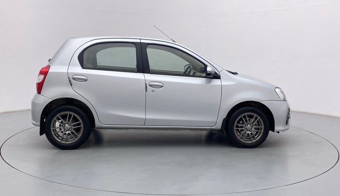 2017 Toyota Etios Liva VXD, Diesel, Manual, 32,469 km, Right Side View