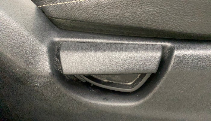 2019 Hyundai NEW SANTRO SPORTZ MT, Petrol, Manual, 21,912 km, Driver Side Adjustment Panel