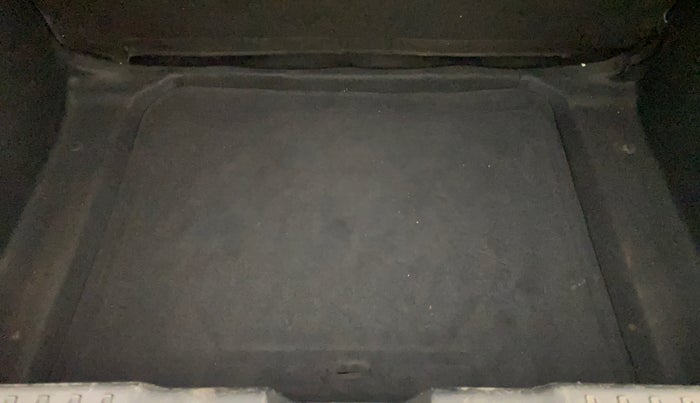 2020 Tata ALTROZ XT PETROL, Petrol, Manual, 53,590 km, Boot Inside