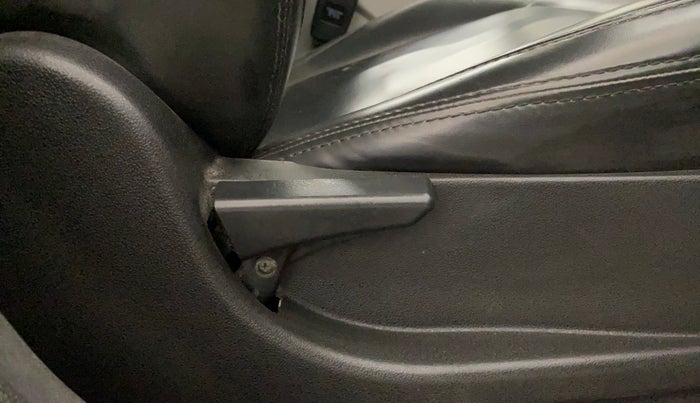2019 Tata NEXON XM PETROL, Petrol, Manual, 18,449 km, Driver Side Adjustment Panel