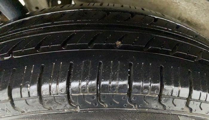 2018 Maruti Wagon R 1.0 LXI CNG, CNG, Manual, 56,733 km, Right Front Tyre Tread