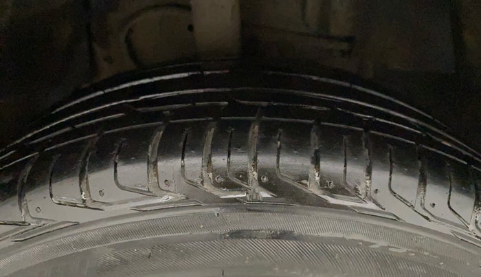 2023 Tata NEXON XMA PLUS SUNROOF PETROL, Petrol, Automatic, 20,224 km, Right Front Tyre Tread