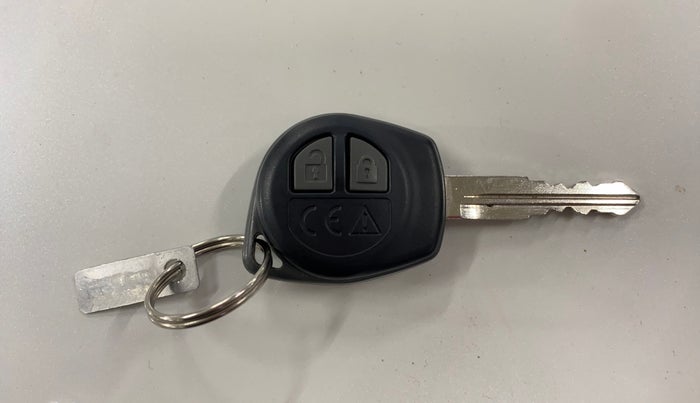 2023 Maruti Swift VXI, Petrol, Manual, 17,221 km, Key Close Up