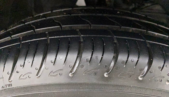 2020 Maruti Baleno SIGMA PETROL 1.2, Petrol, Manual, 5,664 km, Right Front Tyre Tread