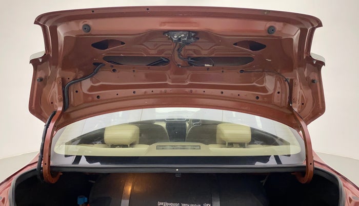 2017 Maruti Dzire ZXI AMT, CNG, Automatic, 60,595 km, Boot Door Open