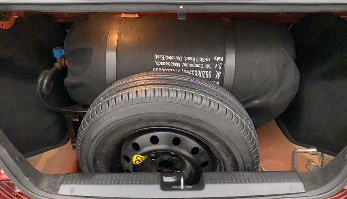 2017 Maruti Dzire ZXI AMT, CNG, Automatic, 60,595 km, Boot Inside