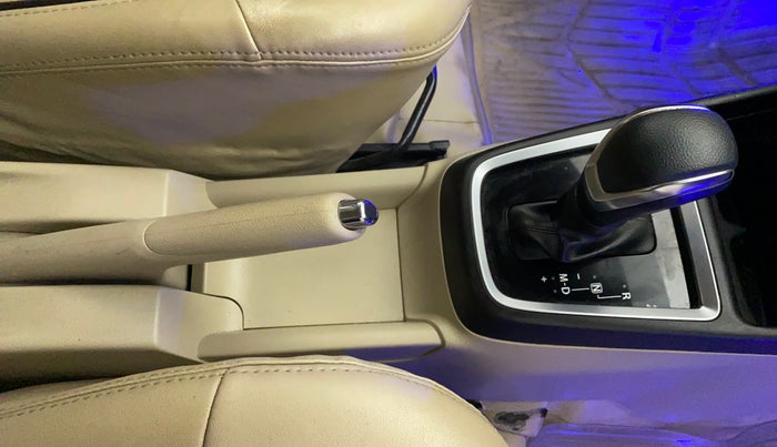 2017 Maruti Dzire ZXI AMT, CNG, Automatic, 60,595 km, Gear Lever