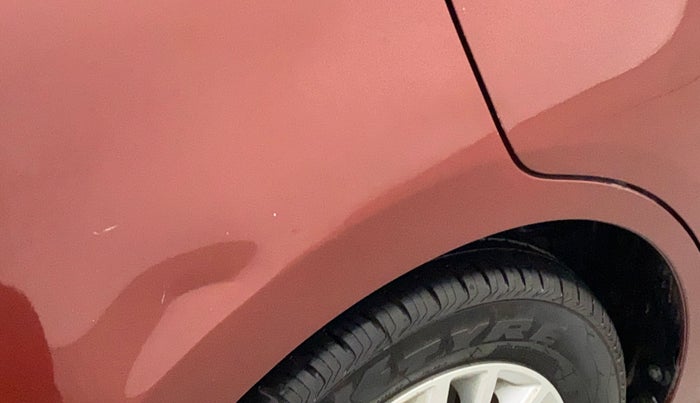 2017 Maruti Dzire ZXI AMT, CNG, Automatic, 60,595 km, Right quarter panel - Slightly dented