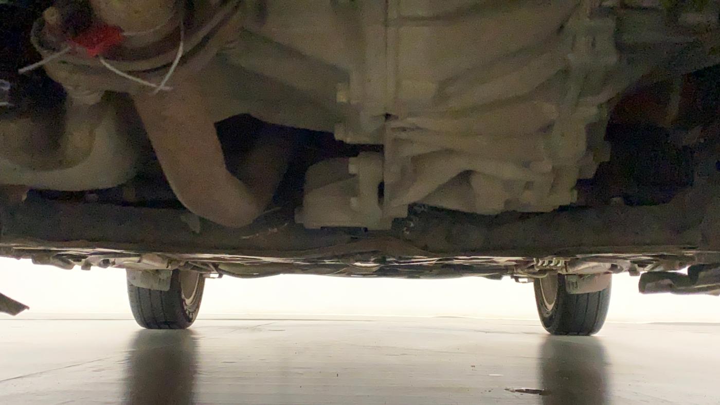 2017 Maruti Dzire ZXI AMT, CNG, Automatic, 60,595 km, Front Underbody