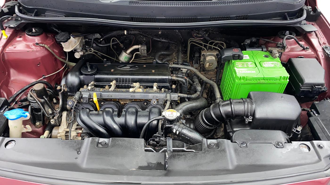 2014 Hyundai Verna FLUIDIC 1.6 VTVT SX, Petrol, Manual, 34,635 km, Engine View