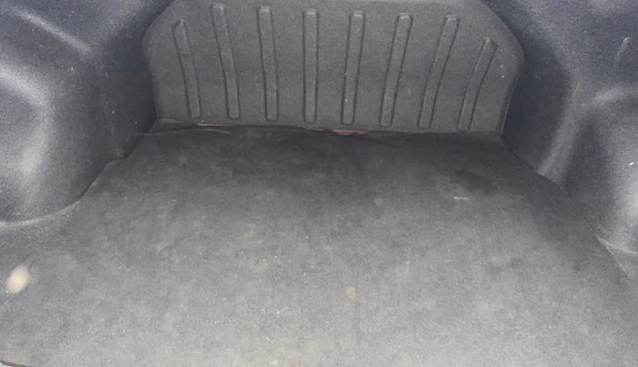 2014 Hyundai Verna FLUIDIC 1.6 VTVT SX, Petrol, Manual, 34,571 km, Boot Inside
