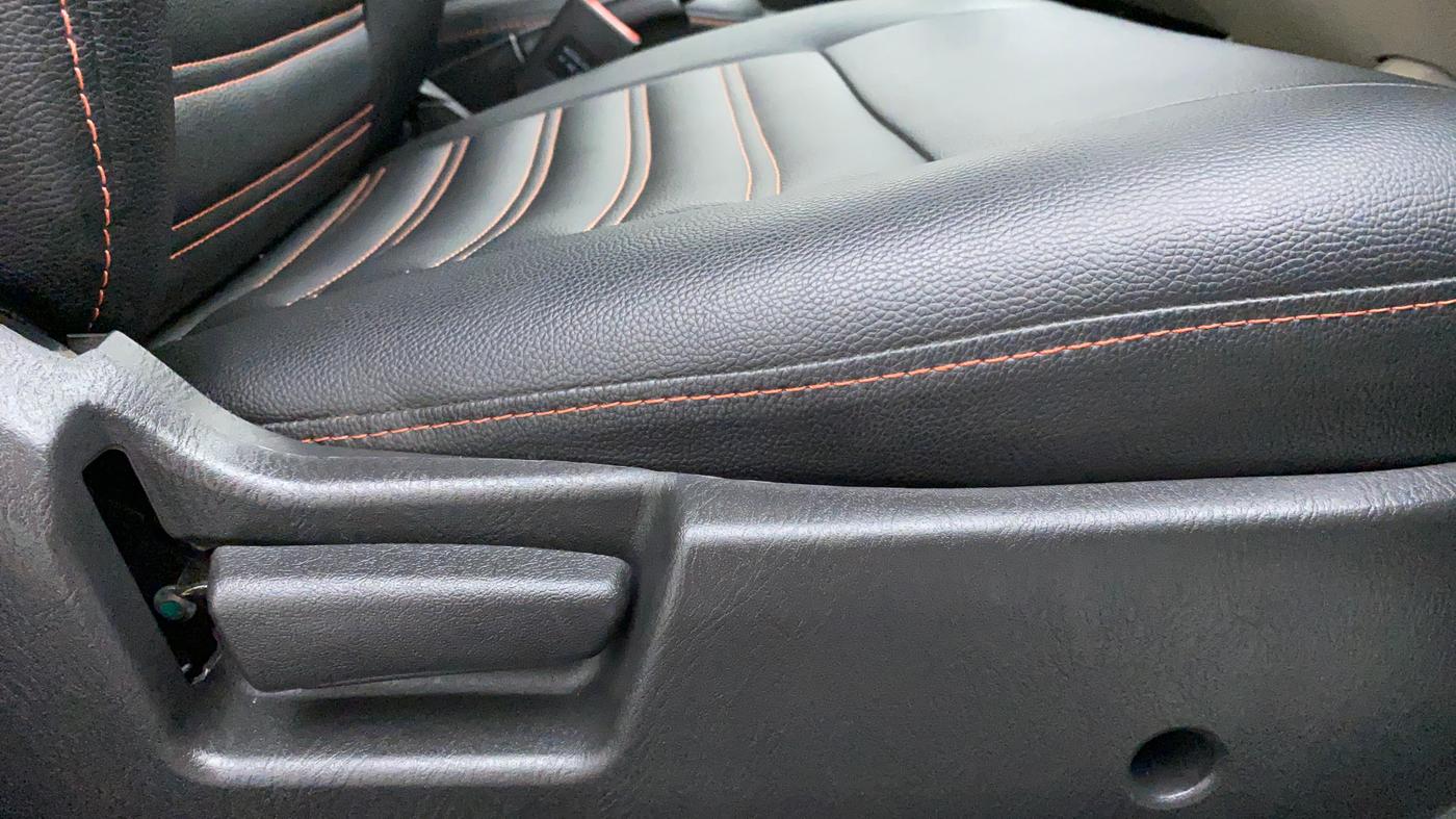 2021 Maruti Alto LXI CNG, CNG, Manual, 16,511 km, Driver Side Adjustment Panel