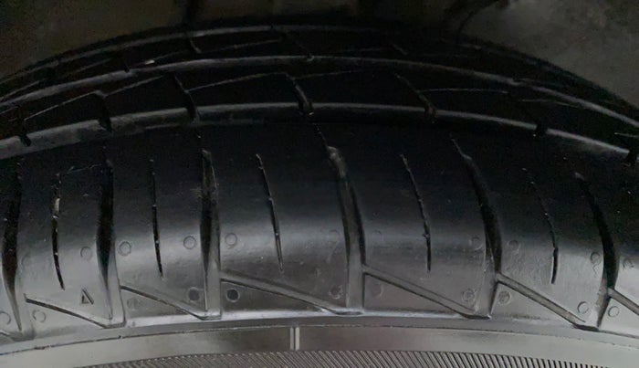 2021 Maruti Alto LXI CNG, CNG, Manual, 16,511 km, Right Front Tyre Tread