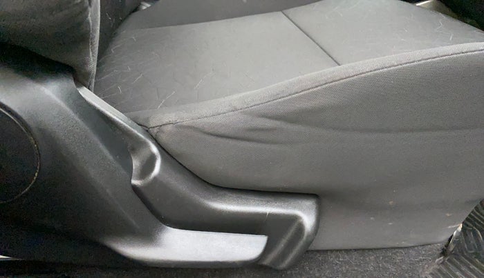 2017 Maruti IGNIS ZETA 1.2 AMT, Petrol, Automatic, 68,890 km, Driver Side Adjustment Panel