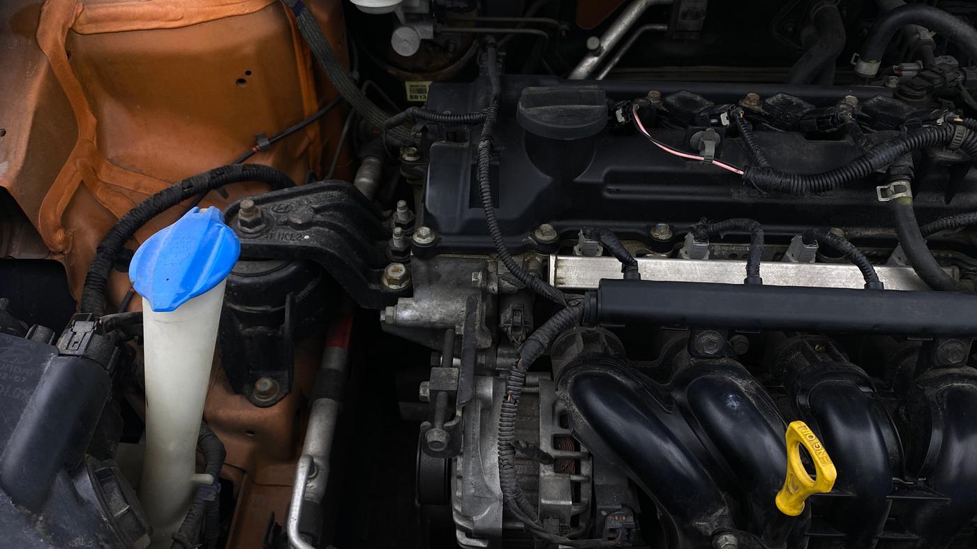 2019 Hyundai Elite i20 ASTA (O) CVT, Petrol, Automatic, 66,379 km, Engine View - Right