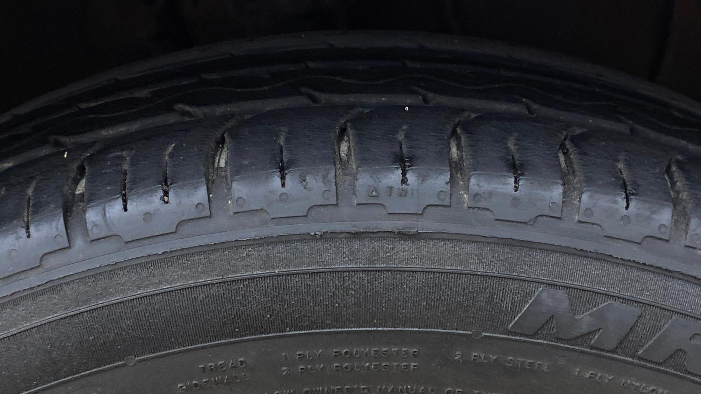 2019 Hyundai Elite i20 ASTA (O) CVT, Petrol, Automatic, 66,379 km, Right Front Tyre Tread