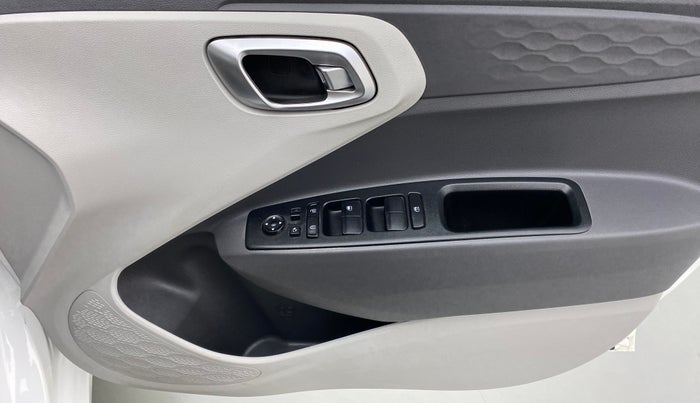 2020 Hyundai GRAND I10 NIOS ASTA 1.2 KAPPA VTVT, Petrol, Manual, 8,683 km, Driver Side Door Panels Control