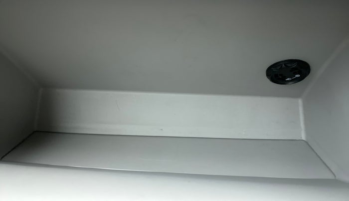 2020 Hyundai GRAND I10 NIOS ASTA 1.2 KAPPA VTVT, Petrol, Manual, 8,683 km, Cooled Glove Box