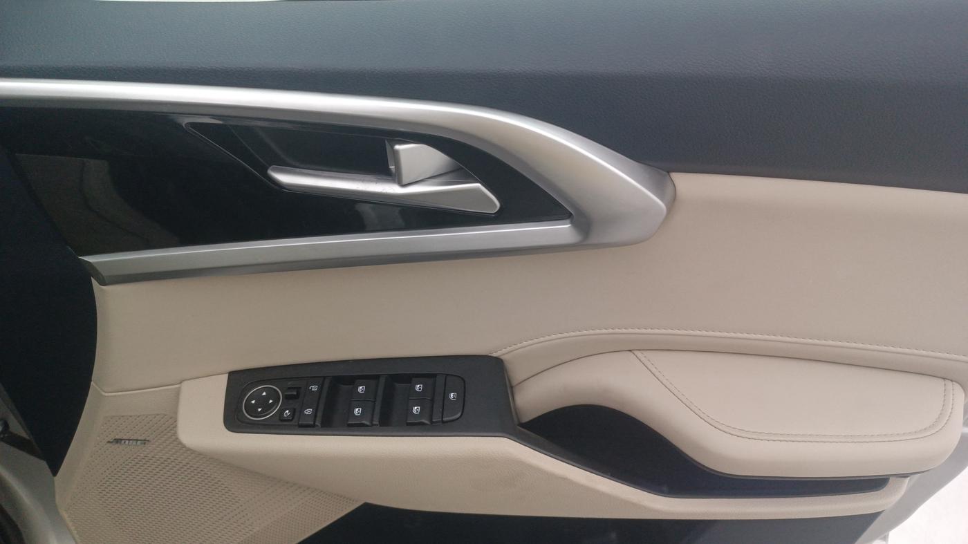 2024 KIA CARENS Luxury Plus 1.5 Turbo Petrol DCT 7 STR, Petrol, Automatic, 72,776 km, Driver Side Door Panels Control
