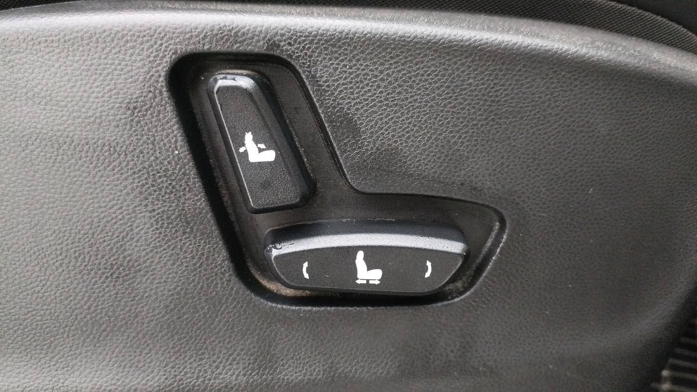2021 MG HECTOR SHARP 1.5 PETROL CVT, Petrol, Automatic, 1,22,498 km, Driver Side Adjustment Panel