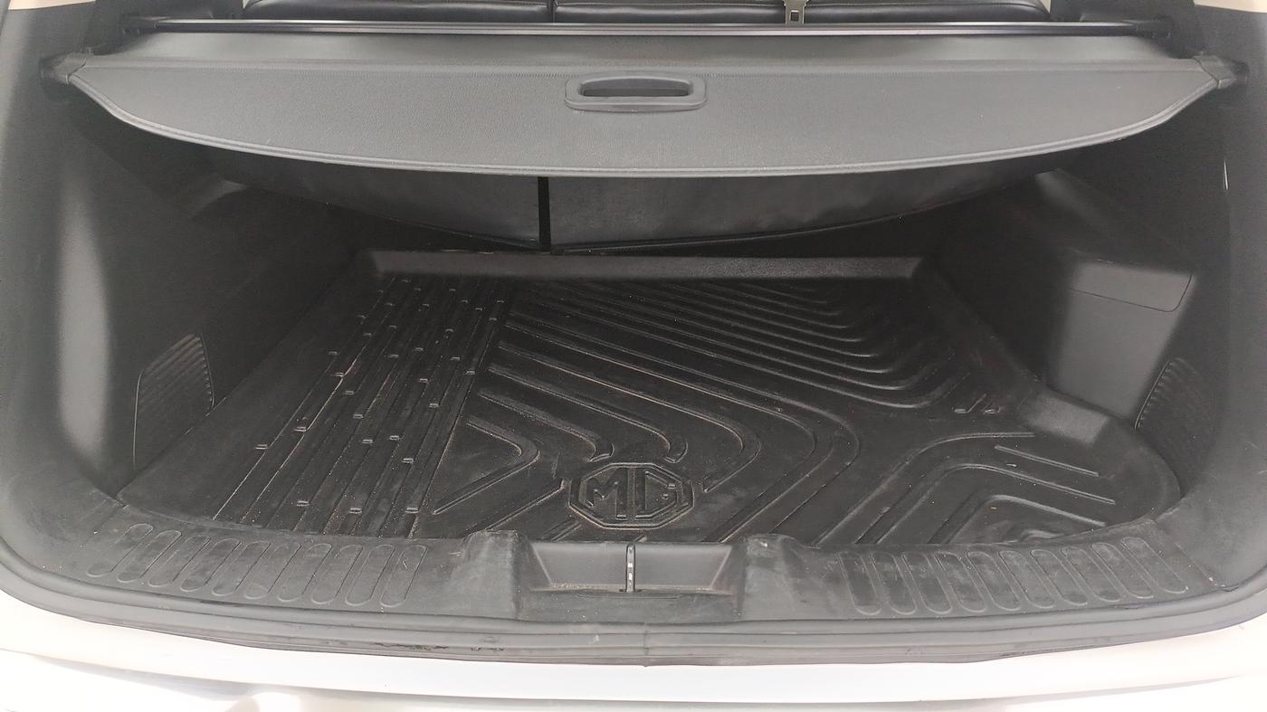 2021 MG HECTOR SHARP 1.5 PETROL CVT, Petrol, Automatic, 1,22,498 km, Boot Inside