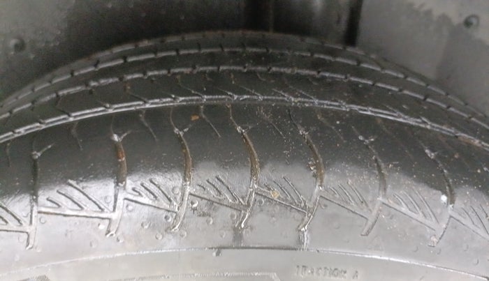 2021 MG HECTOR SHARP 1.5 PETROL CVT, Petrol, Automatic, 1,22,488 km, Left Rear Tyre Tread