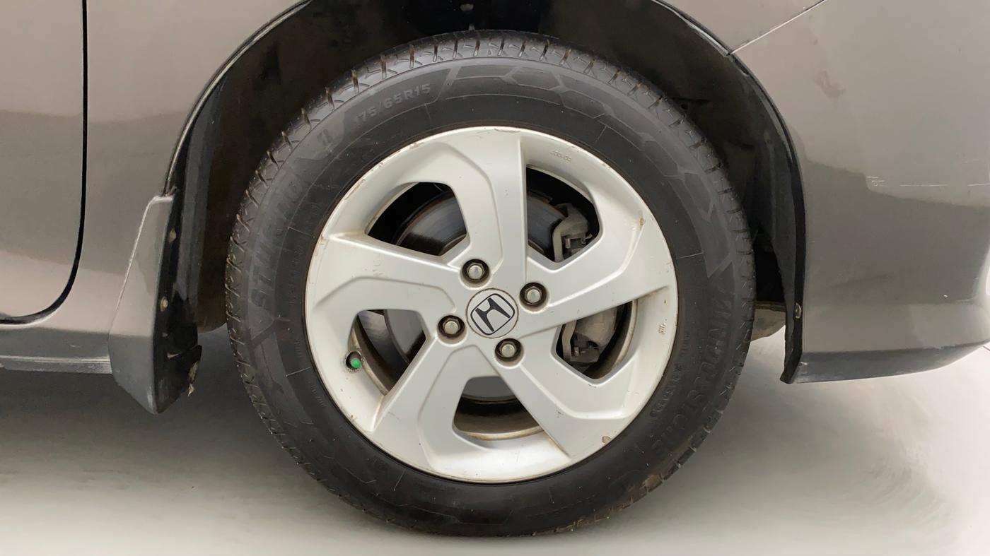 2015 Honda City 1.5L I-VTEC VX CVT, Petrol, Automatic, 1,09,144 km, Right Front Wheel