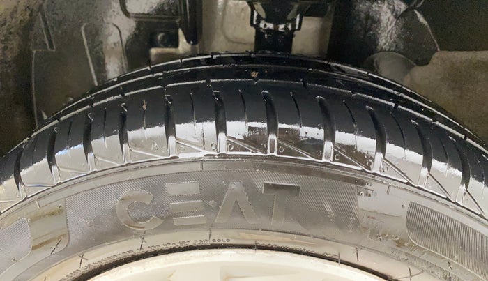 2024 Renault Kwid RXT 1.0, Petrol, Manual, 8,653 km, Left Front Tyre Tread