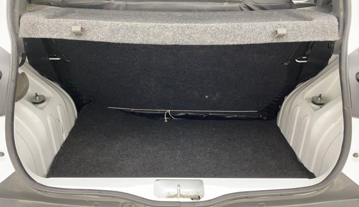 2024 Renault Kwid RXT 1.0, Petrol, Manual, 8,653 km, Boot Inside