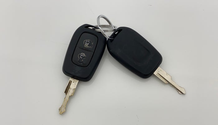 2024 Renault Kwid RXT 1.0, Petrol, Manual, 8,653 km, Key Close Up