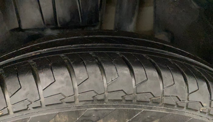 2022 Maruti Dzire VXI, Petrol, Manual, 36,064 km, Left Rear Tyre Tread