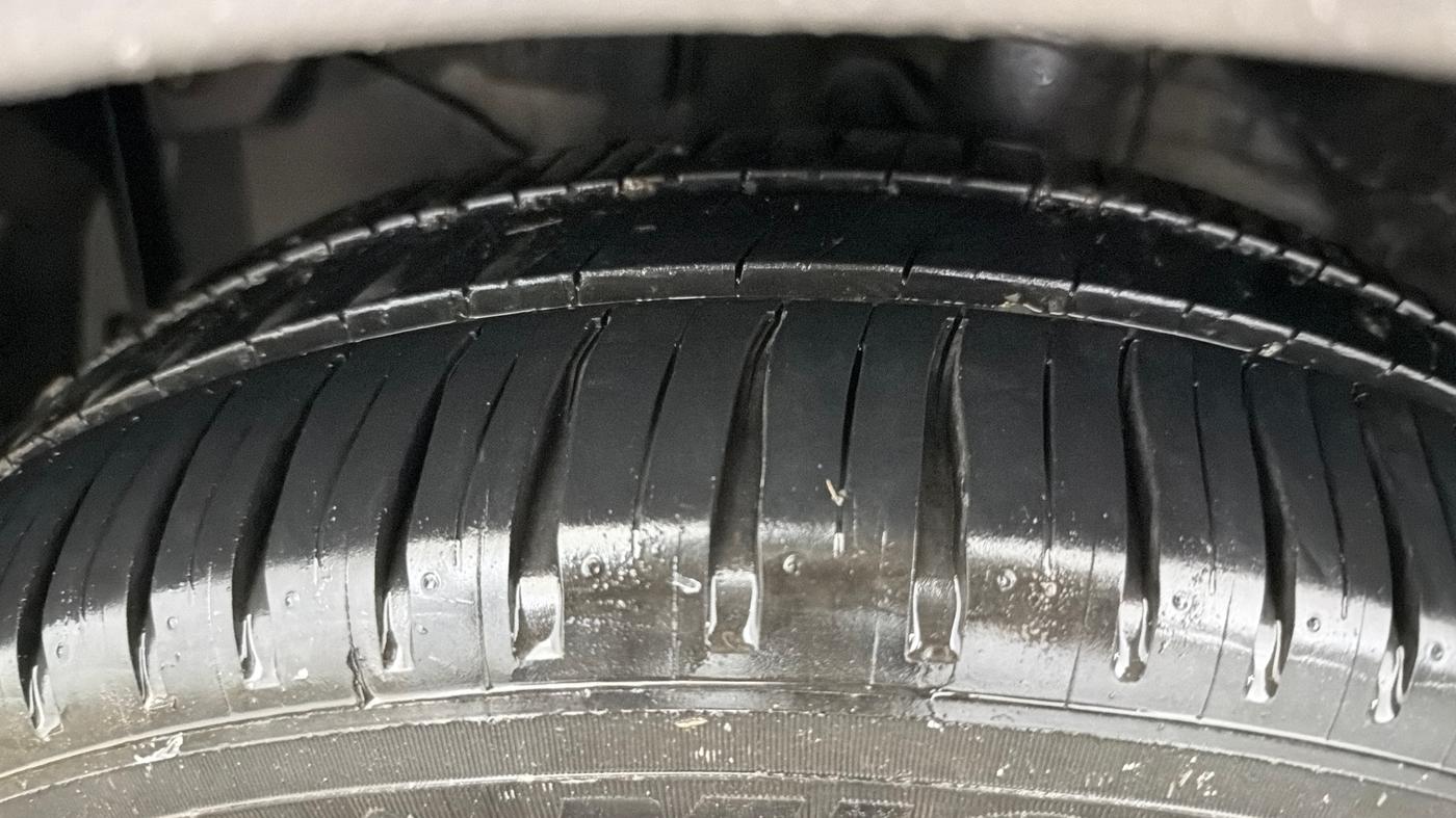 2019 Honda Amaze 1.2L I-VTEC V, Petrol, Manual, 48,713 km, Left Front Tyre Tread