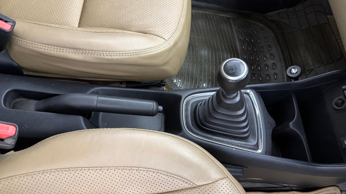 2019 Honda Amaze 1.2L I-VTEC V, Petrol, Manual, 48,713 km, Gear Lever