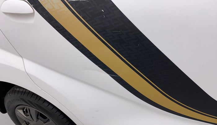 2017 Datsun Redi Go GOLD LIMITED EDITION, Petrol, Manual, 96,382 km, Right rear door - Slightly dented