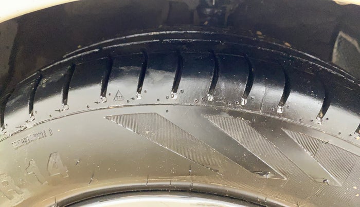 2019 Hyundai Xcent S 1.2, CNG, Manual, 90,638 km, Right Front Tyre Tread