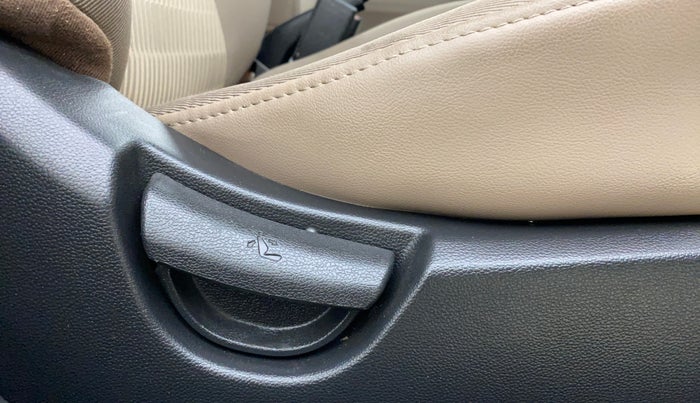 2019 Hyundai Xcent S 1.2, CNG, Manual, 90,638 km, Driver Side Adjustment Panel