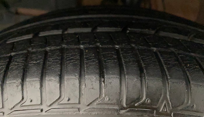 2016 Honda Jazz 1.2L I-VTEC V AT, Petrol, Automatic, 58,408 km, Left Front Tyre Tread