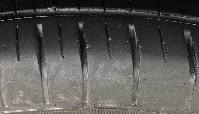 2017 Maruti Baleno DELTA PETROL 1.2, Petrol, Manual, 65,271 km, Right Front Tyre Tread