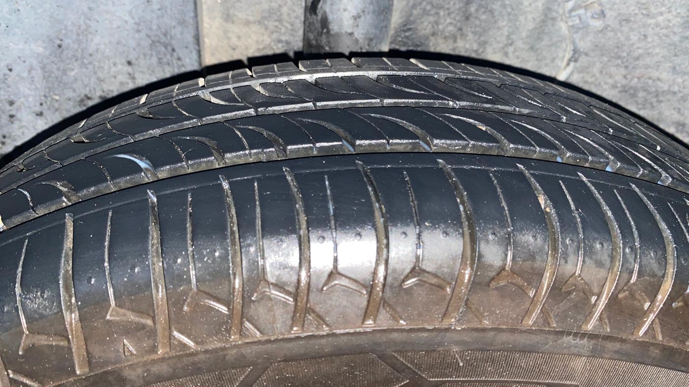 2022 Tata ALTROZ XE PLUS PETROL, Petrol, Manual, 87,701 km, Right Rear Tyre Tread