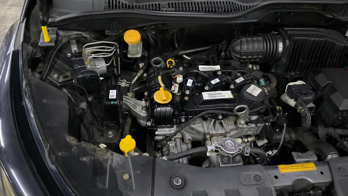2022 Tata ALTROZ XE PLUS PETROL, Petrol, Manual, 87,701 km, Engine View - Right