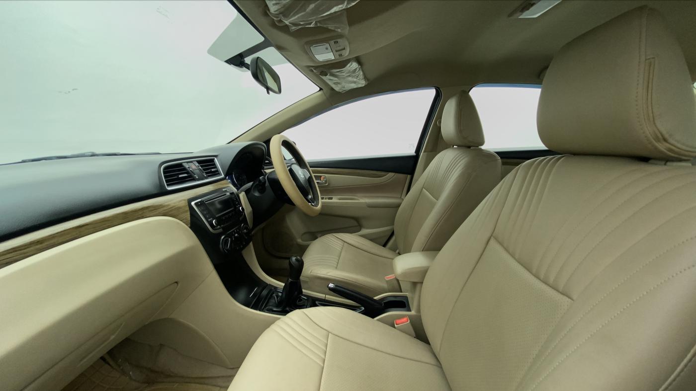 2019 Maruti Ciaz 1.5 SIGMA SHVS, Petrol, Manual, 38,917 km, Right Side Front Door Cabin