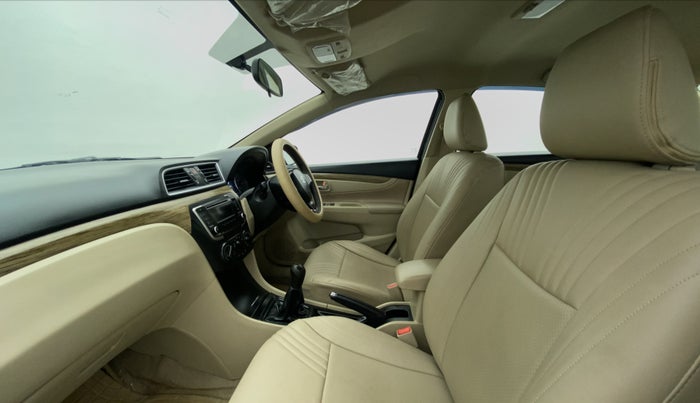 2019 Maruti Ciaz 1.5 SIGMA SHVS, Petrol, Manual, 38,917 km, Right Side Front Door Cabin