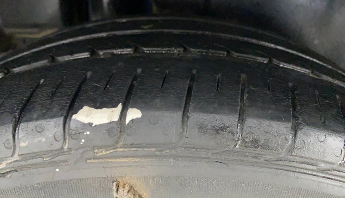 2019 Maruti Ciaz 1.5 SIGMA SHVS, Petrol, Manual, 38,917 km, Right Rear Tyre Tread