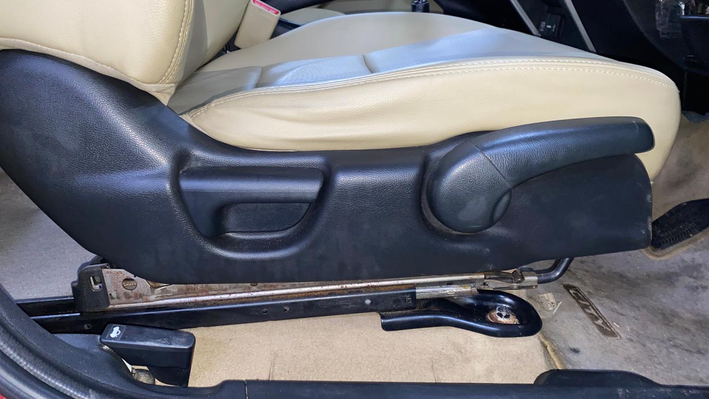 2018 Honda City 1.5L I-VTEC VX, Petrol, Manual, 58,971 km, Driver Side Adjustment Panel