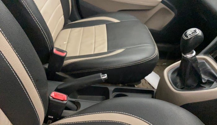 2014 Hyundai Xcent S 1.2, Petrol, Manual, 1,07,958 km, Gear Lever