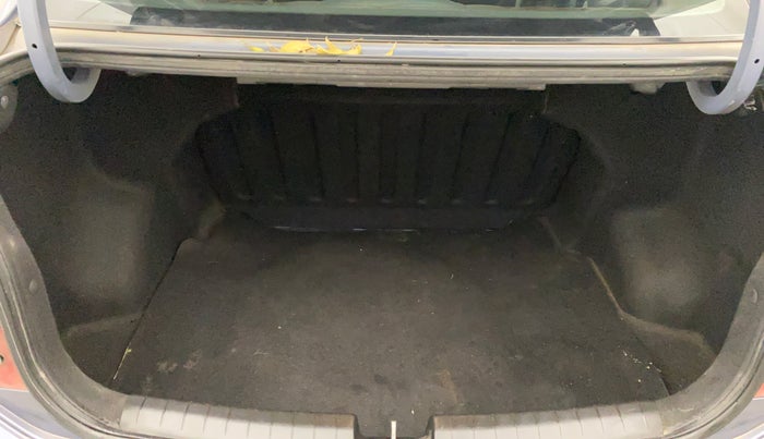 2014 Hyundai Xcent S 1.2, Petrol, Manual, 1,07,958 km, Boot Inside