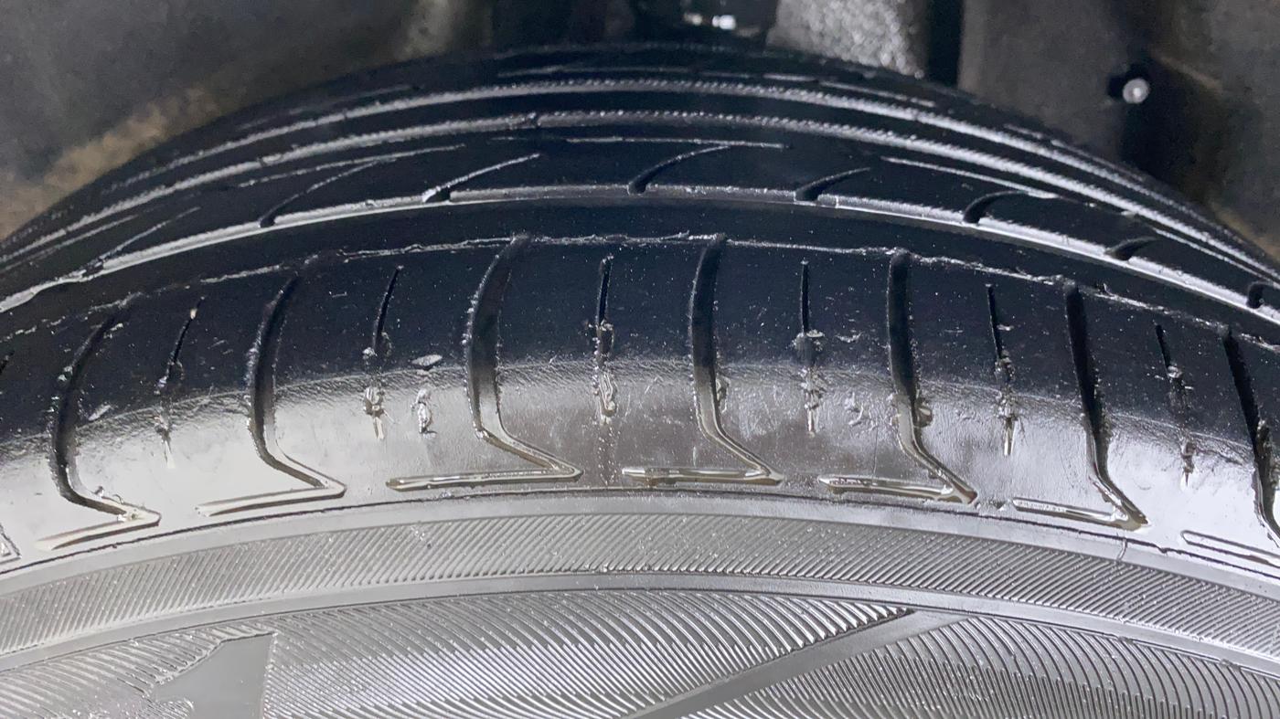 2013 Toyota Camry 2.5L AT, Petrol, Automatic, 96,362 km, Left Rear Tyre Tread