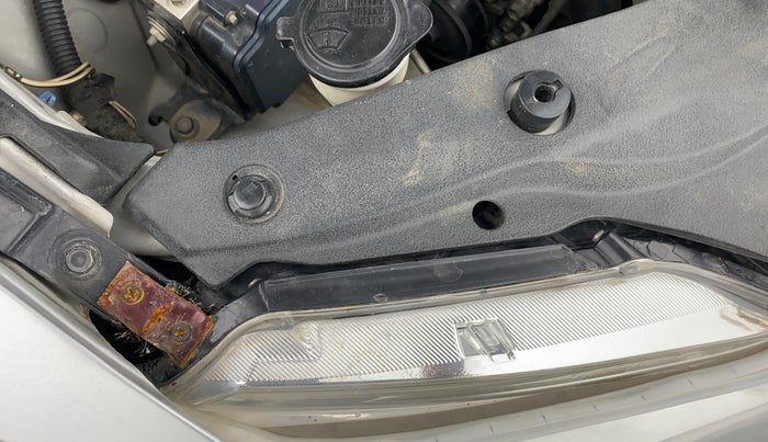2013 Toyota Camry 2.5L AT, Petrol, Automatic, 96,362 km, Right headlight - Clamp has minor damage